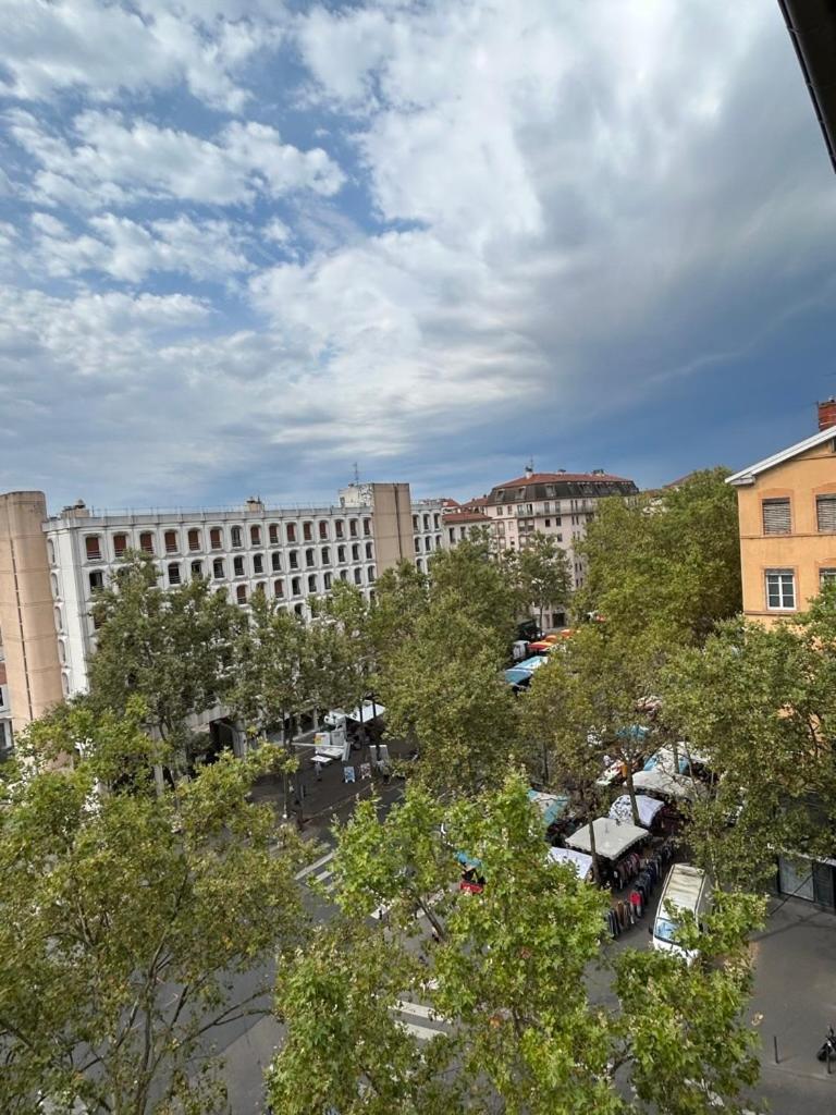 Hotel De La Croix-Rousse Ліон Екстер'єр фото