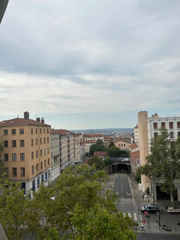 Hotel De La Croix-Rousse Ліон Екстер'єр фото