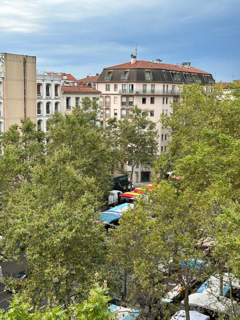 Hotel De La Croix-Rousse Ліон Екстер'єр фото